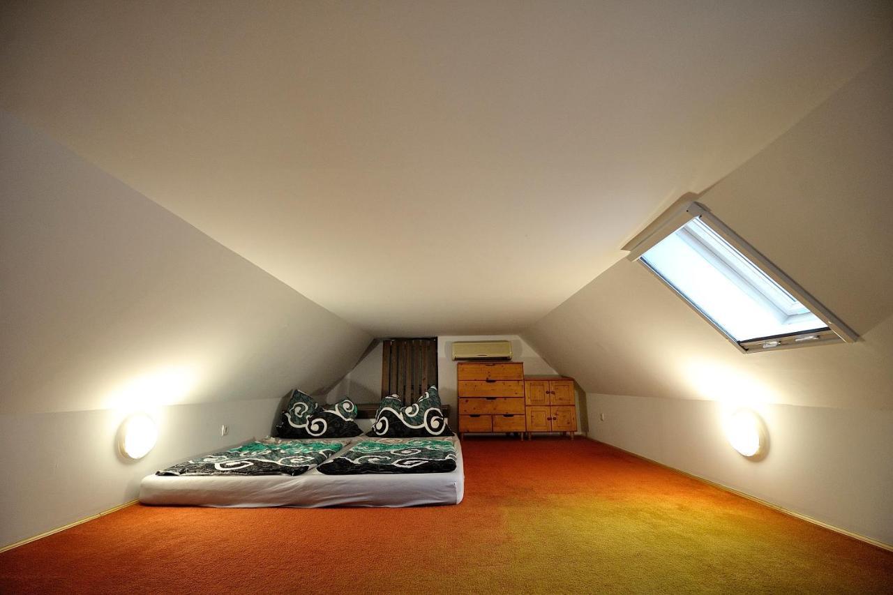 Luca Apartman Apartment Balatonlelle Ngoại thất bức ảnh